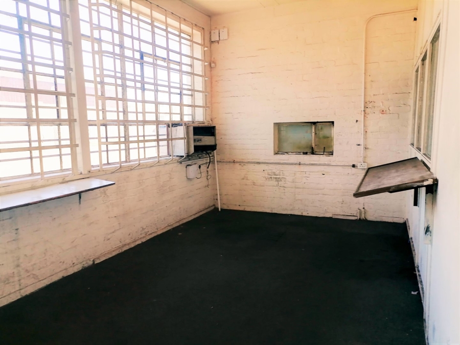  Bedroom Property for Sale in Triangle Farm Western Cape